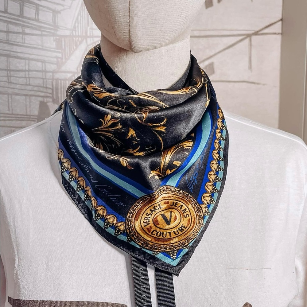Versace Jeans Couture Regalia Baroque Foulard Multiple colors - Picture 2 of 8